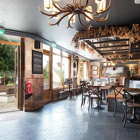 The Wateredge Inn, Ambleside- The Collection Group אמבלסייד